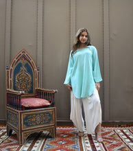 Load image into Gallery viewer, Classic Top