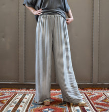 Load image into Gallery viewer, Wide Leg Pants