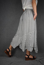 Load image into Gallery viewer, Handkerchief Skirt